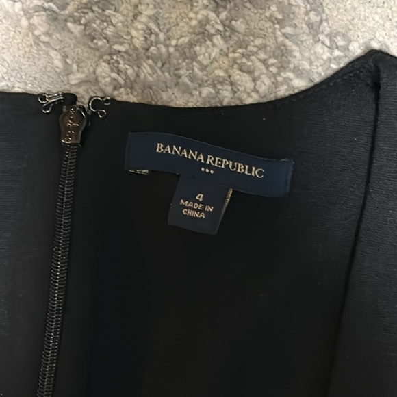 Banana Republic LBD - Picture 5 of 6